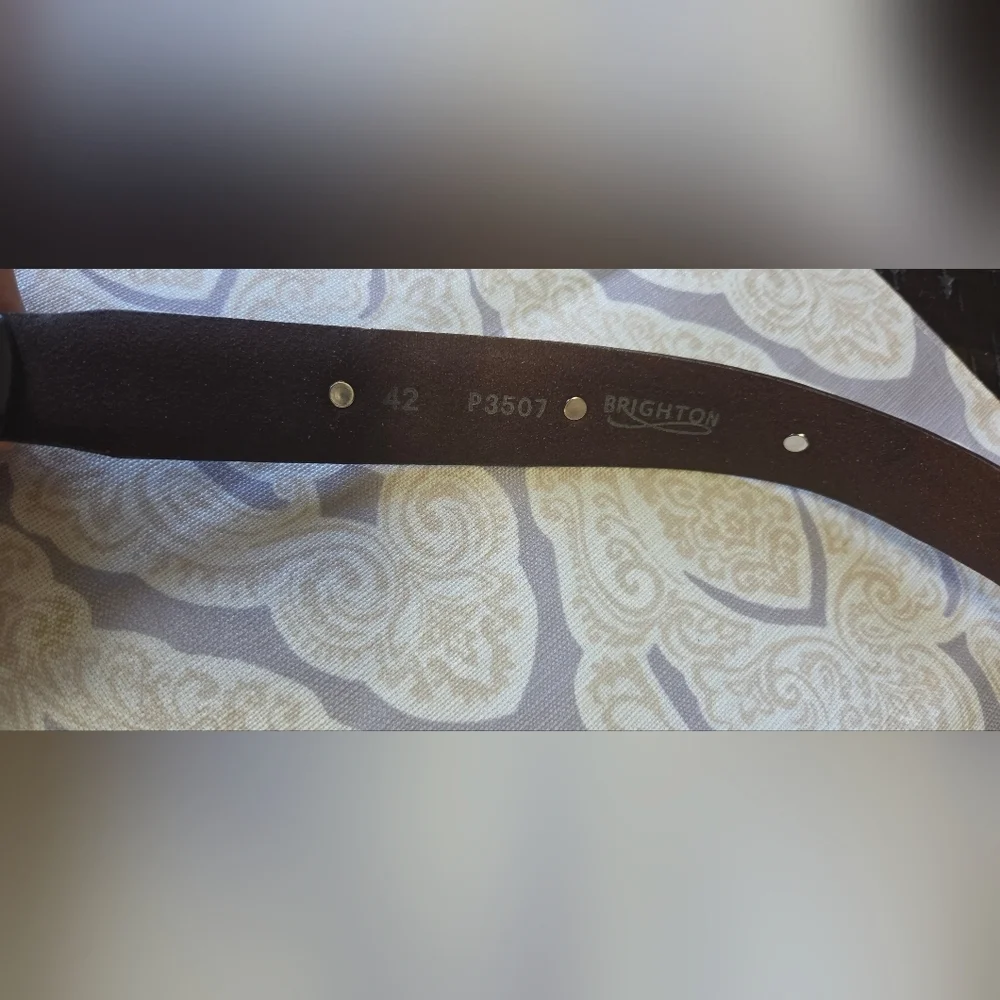 VINTAGE Brighton Dark Brown 100% Leather Rivet Belt Size 42